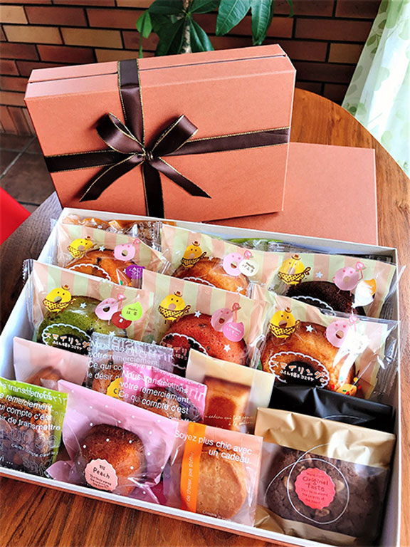 はなよし特約提携店　ふらんす菓子　コミネヤ